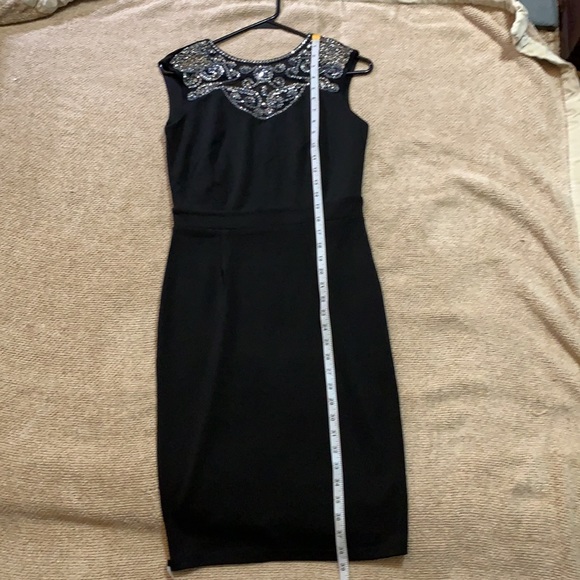 Black London dress company with quality sequins - Picture 15 of 15